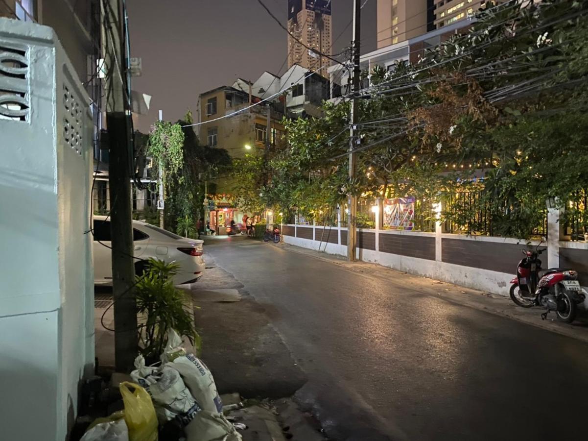 Hotel Del Luna Bangkok Buitenkant foto